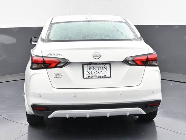 2025 Aspen White Tricoat Nissan Versa 1.6 SV FWD Sedan