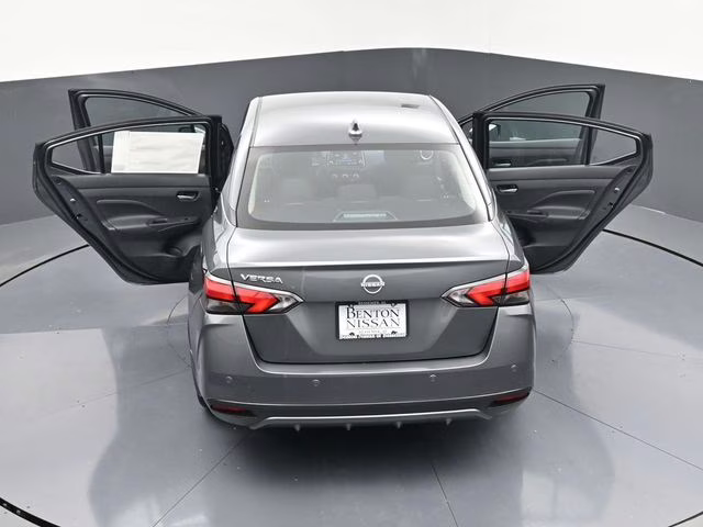 2025 Gun Metallic Nissan Versa 1.6 SV FWD Sedan