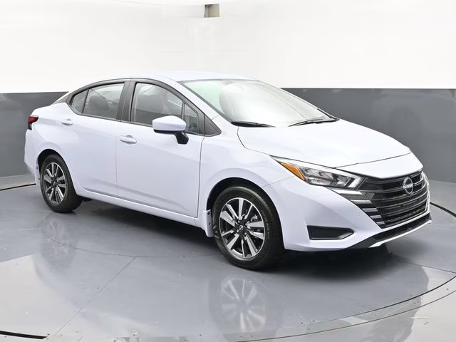 2025 Gray Sky Pearl Nissan Versa 1.6 SV FWD Sedan