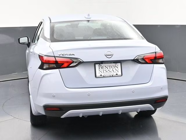 2025 Gray Sky Pearl Nissan Versa 1.6 SV FWD Sedan
