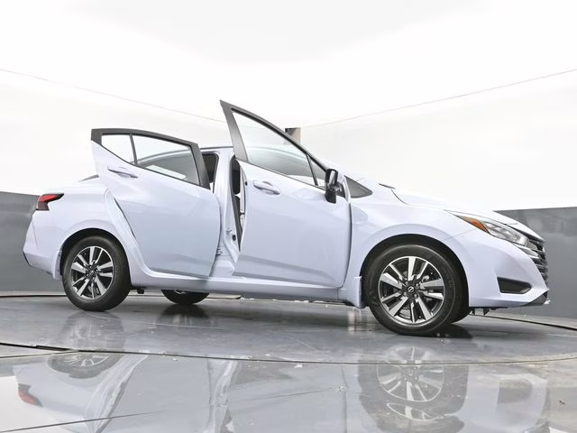 2025 Gray Sky Pearl Nissan Versa 1.6 SV FWD Sedan