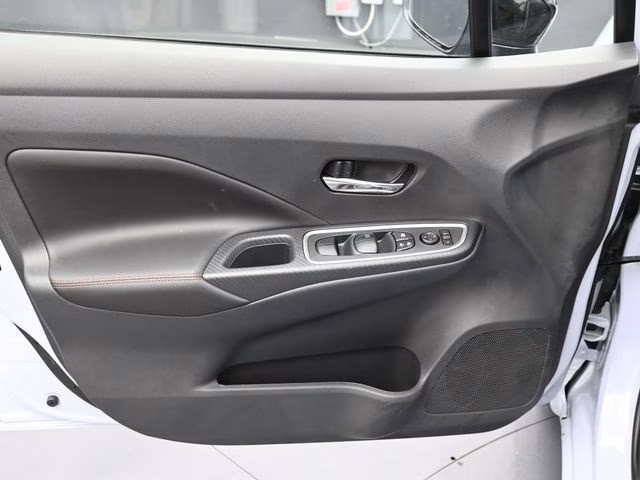 2025 Gray Sky Pearl Nissan Versa 1.6 SR FWD Sedan