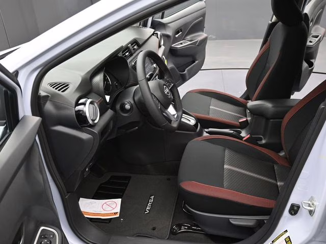 2025 Gray Sky Pearl Nissan Versa 1.6 SR FWD Sedan