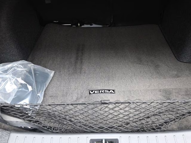 2025 Gray Sky Pearl Nissan Versa 1.6 SR FWD Sedan