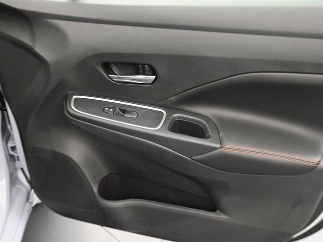 2025 Gray Sky Pearl Nissan Versa 1.6 SR FWD Sedan