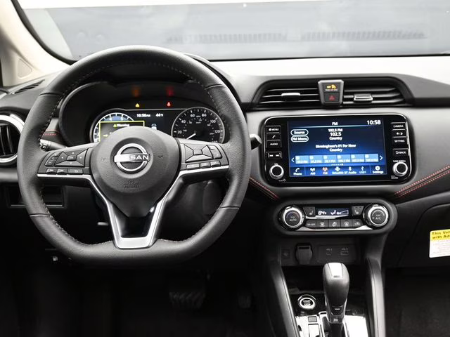 2025 Gun Metallic Nissan Versa 1.6 SR FWD Sedan