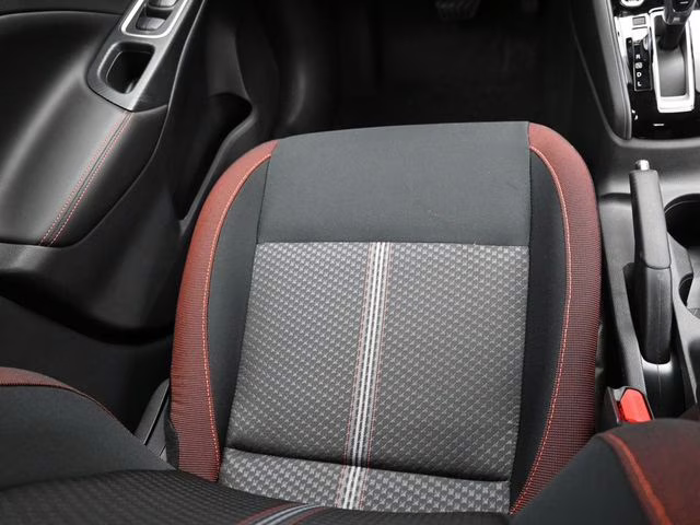 2025 Gun Metallic Nissan Versa 1.6 SR FWD Sedan