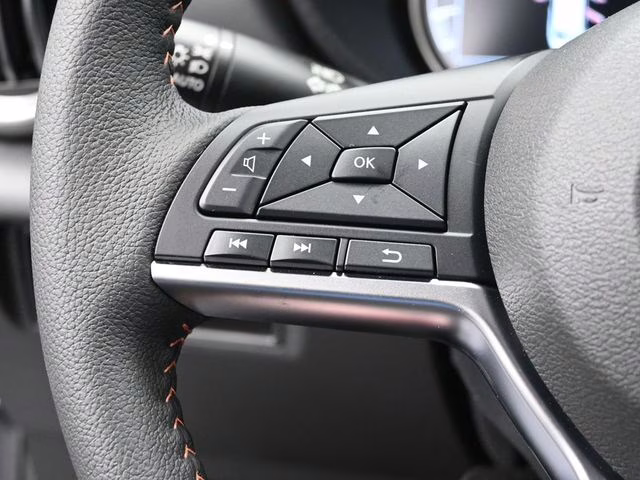 2025 Gun Metallic Nissan Versa 1.6 SR FWD Sedan