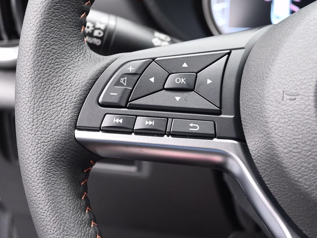2025 Gun Metallic Nissan Versa 1.6 SR FWD Sedan