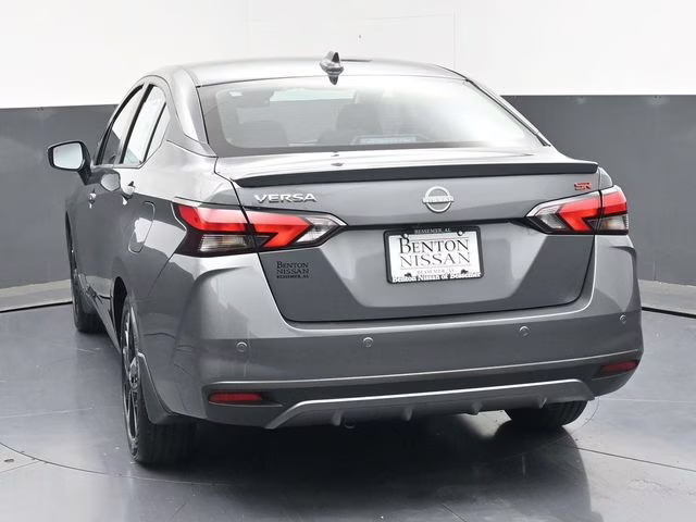 2025 Gun Metallic Nissan Versa 1.6 SR FWD Sedan
