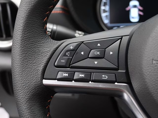 2025 Aspen White Tricoat Nissan Versa 1.6 SR FWD Sedan