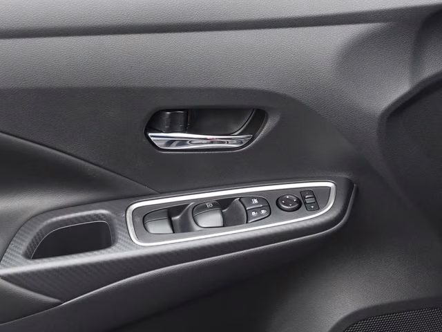 2025 Scarlet Ember Tintcoat Nissan Versa 1.6 SR FWD Sedan