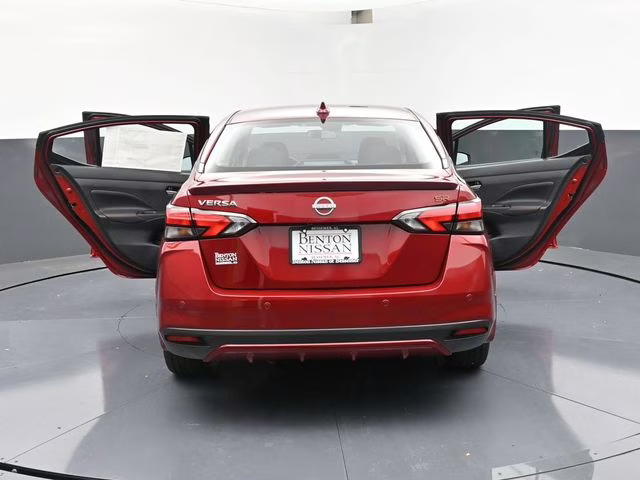 2025 Scarlet Ember Tintcoat Nissan Versa 1.6 SR FWD Sedan