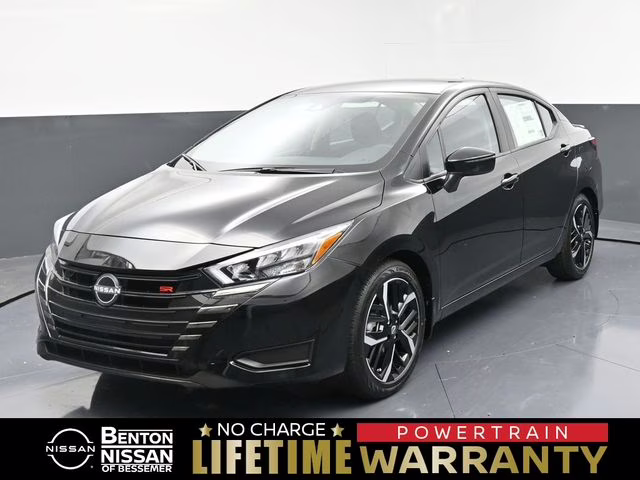 2025 Super Black Metallic Nissan Versa 1.6 SR FWD Sedan