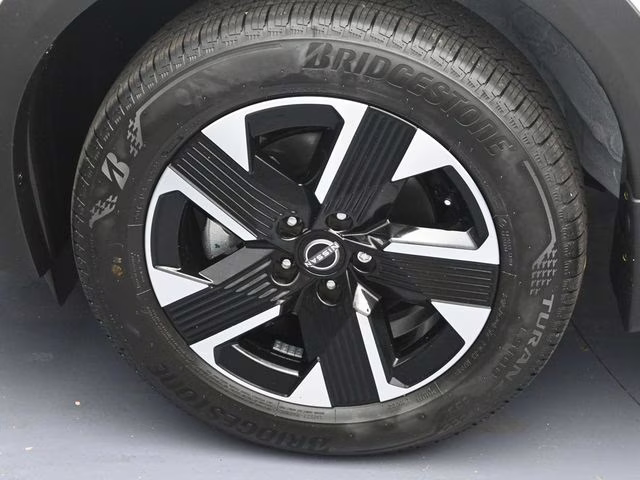 2026 Fresh Powder Nissan Kicks SV AWD SUV