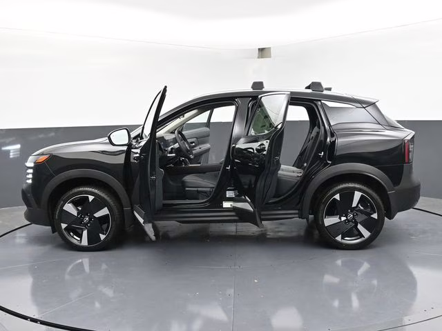 2026 Super Black Nissan Kicks SR FWD SUV