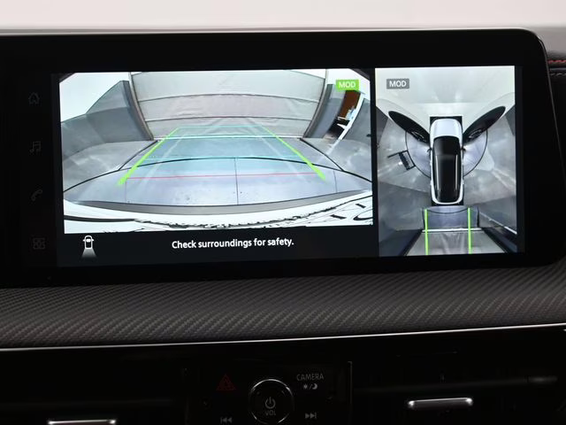 2026 Aspen White Tricoat Nissan Kicks SR FWD SUV