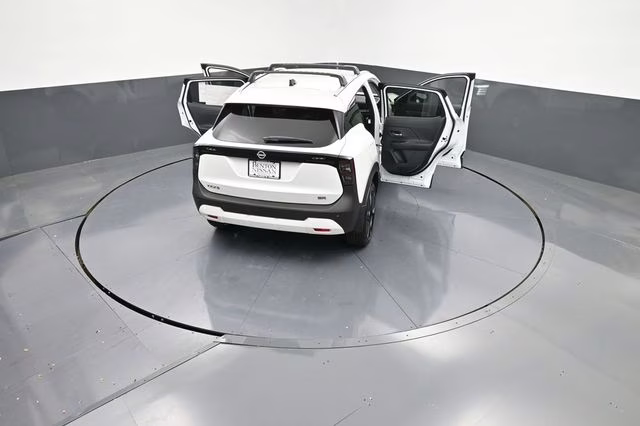 2026 Aspen White Tricoat Nissan Kicks SR FWD SUV