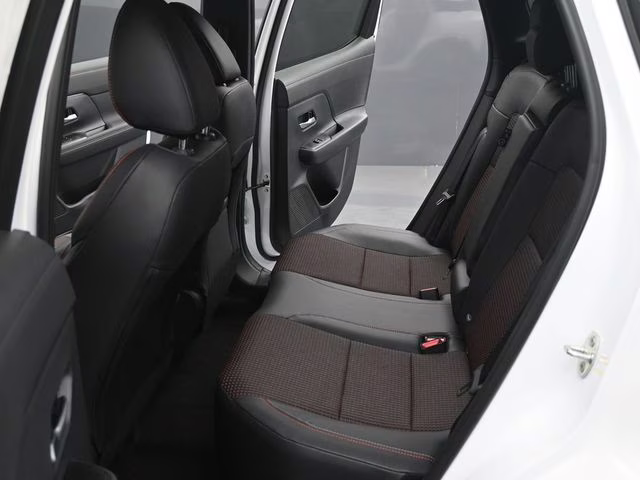 2026 Aspen White Tricoat Nissan Kicks SR FWD SUV