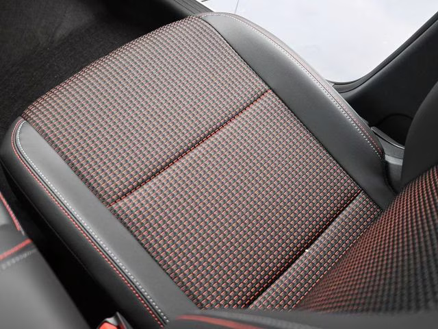 2026 Aspen White Tricoat Nissan Kicks SR FWD SUV