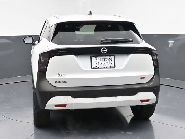 2026 Aspen White Tricoat Nissan Kicks SR FWD SUV