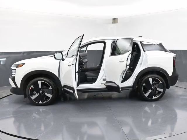 2026 Aspen White Tricoat Nissan Kicks SR FWD SUV