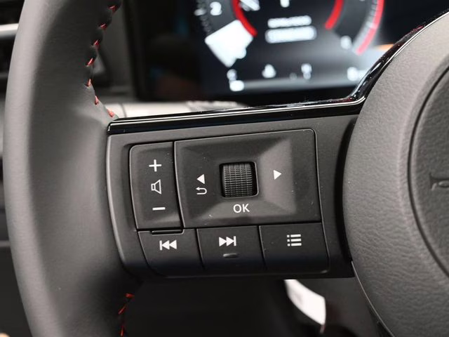 2026 Gun Metallic/Super Black Nissan Kicks SR FWD SUV