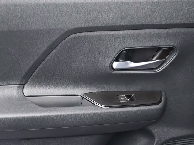 2026 Gun Metallic/Super Black Nissan Kicks SR FWD SUV