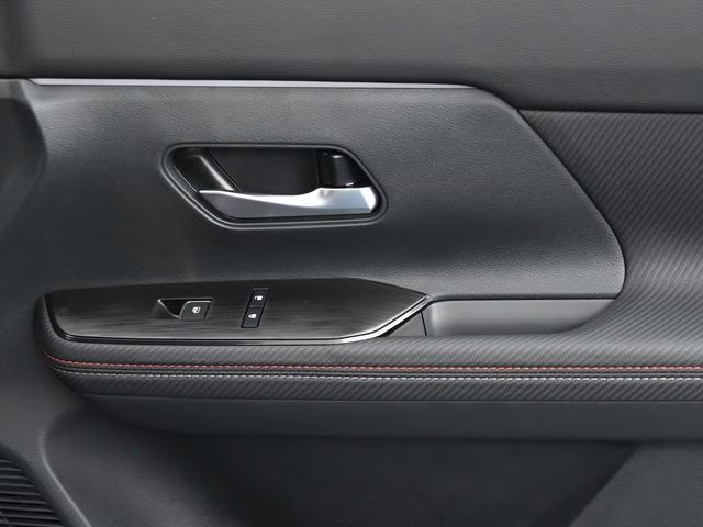 2026 Gun Metallic/Super Black Nissan Kicks SR FWD SUV