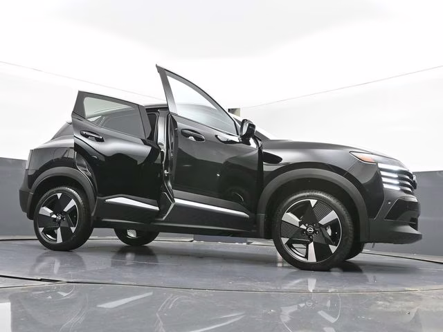 2026 Super Black Nissan Kicks SR FWD SUV
