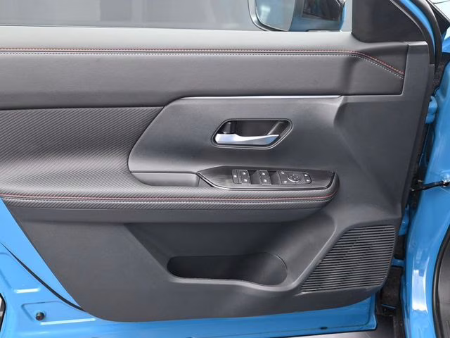 2026 Arctic Ice Blue/Black Nissan Kicks SR FWD SUV