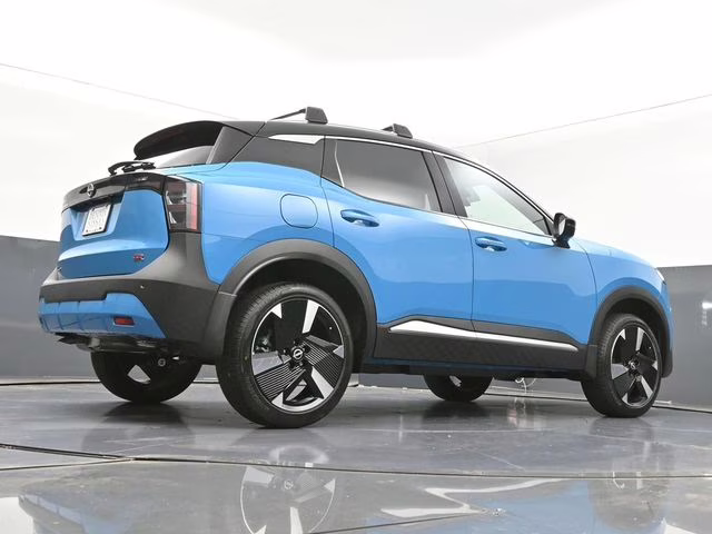 2026 Arctic Ice Blue/Black Nissan Kicks SR FWD SUV