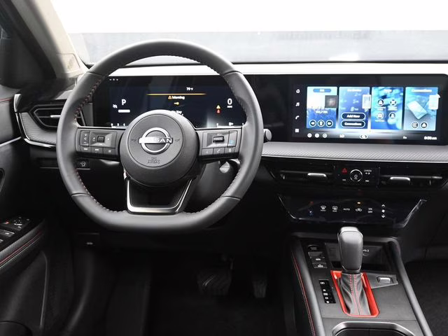 2026 Gun Metallic/Scarlet Ember Tintcoat Nissan Kicks SR FWD SUV