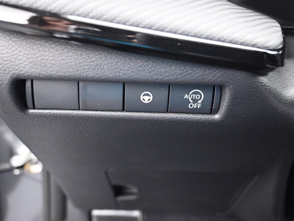 2026 Gun Metallic/Scarlet Ember Tintcoat Nissan Kicks SR FWD SUV