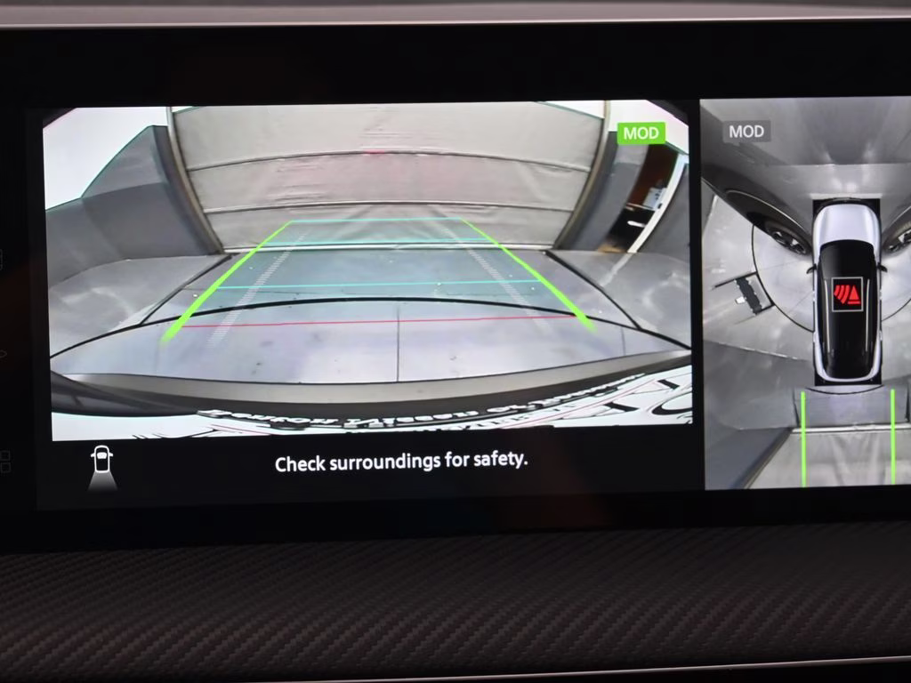 2026 Gun Metallic/Scarlet Ember Tintcoat Nissan Kicks SR FWD SUV