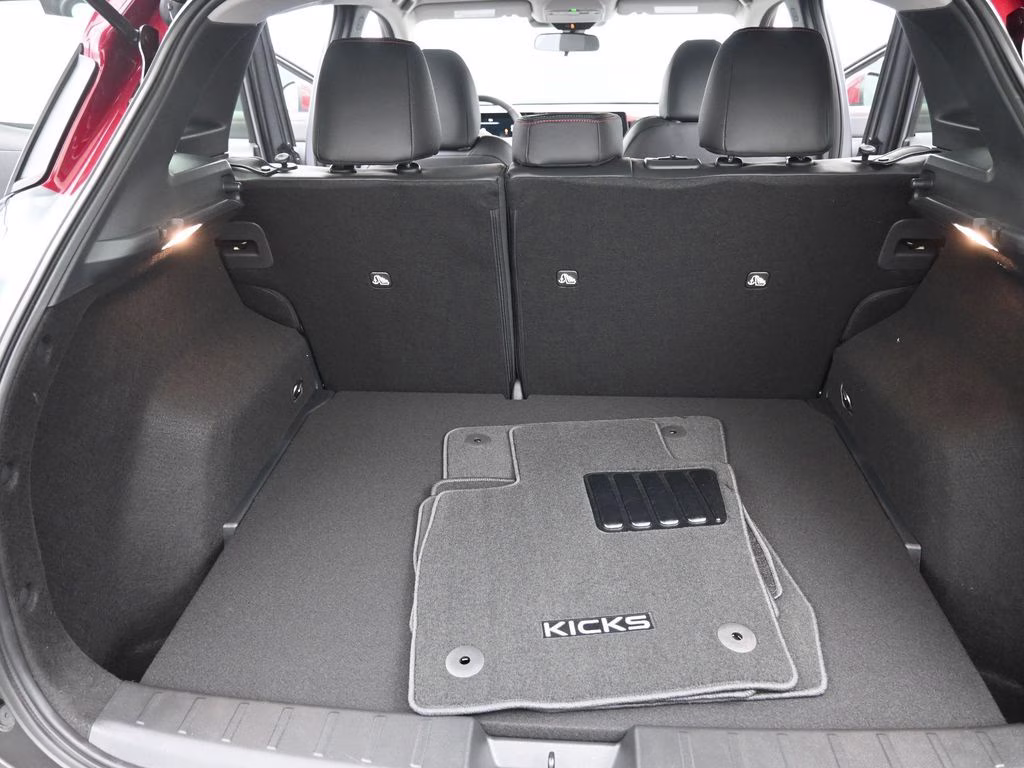 2026 Gun Metallic/Scarlet Ember Tintcoat Nissan Kicks SR FWD SUV