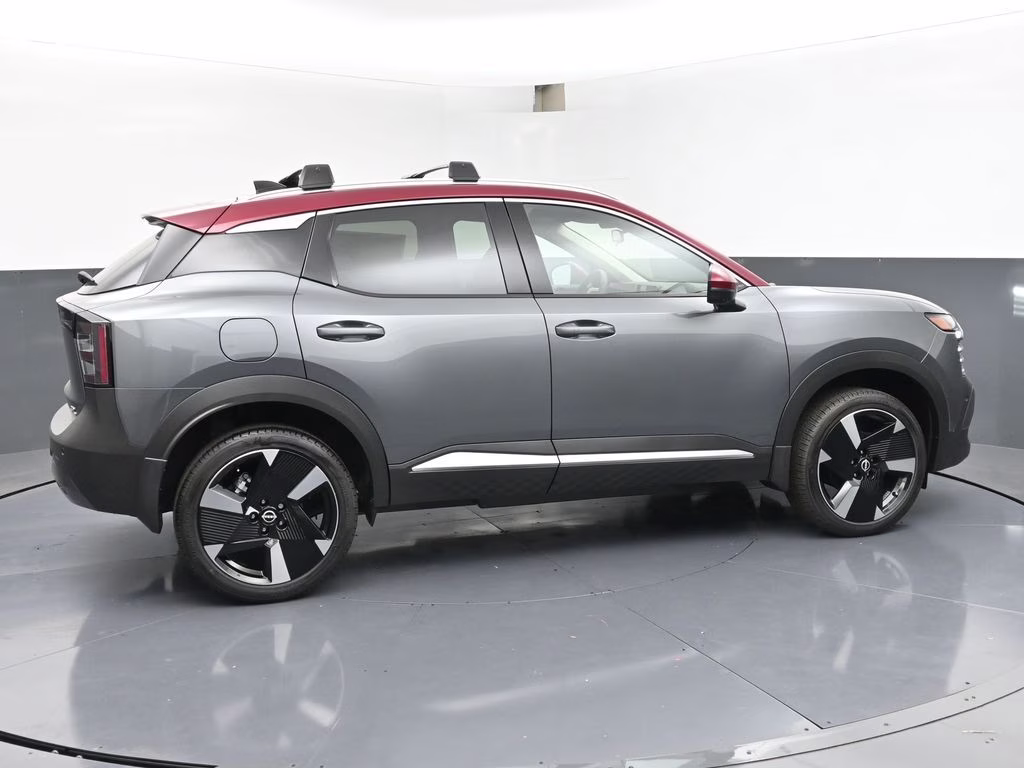 2026 Gun Metallic/Scarlet Ember Tintcoat Nissan Kicks SR FWD SUV