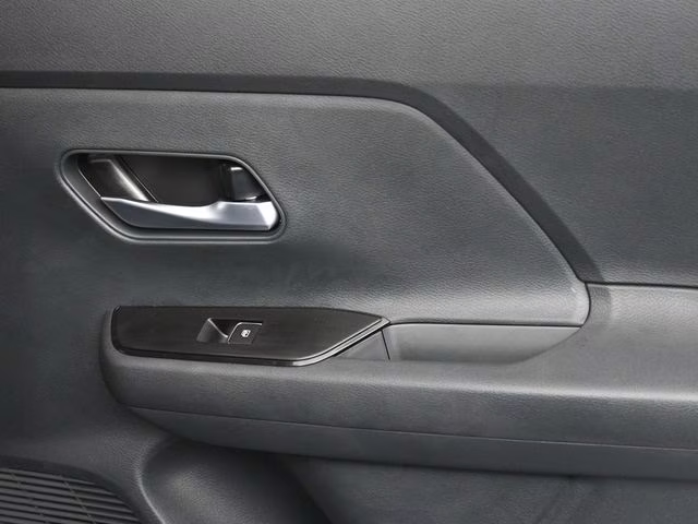 2026 Gun Metallic/Scarlet Ember Tintcoat Nissan Kicks SR FWD SUV