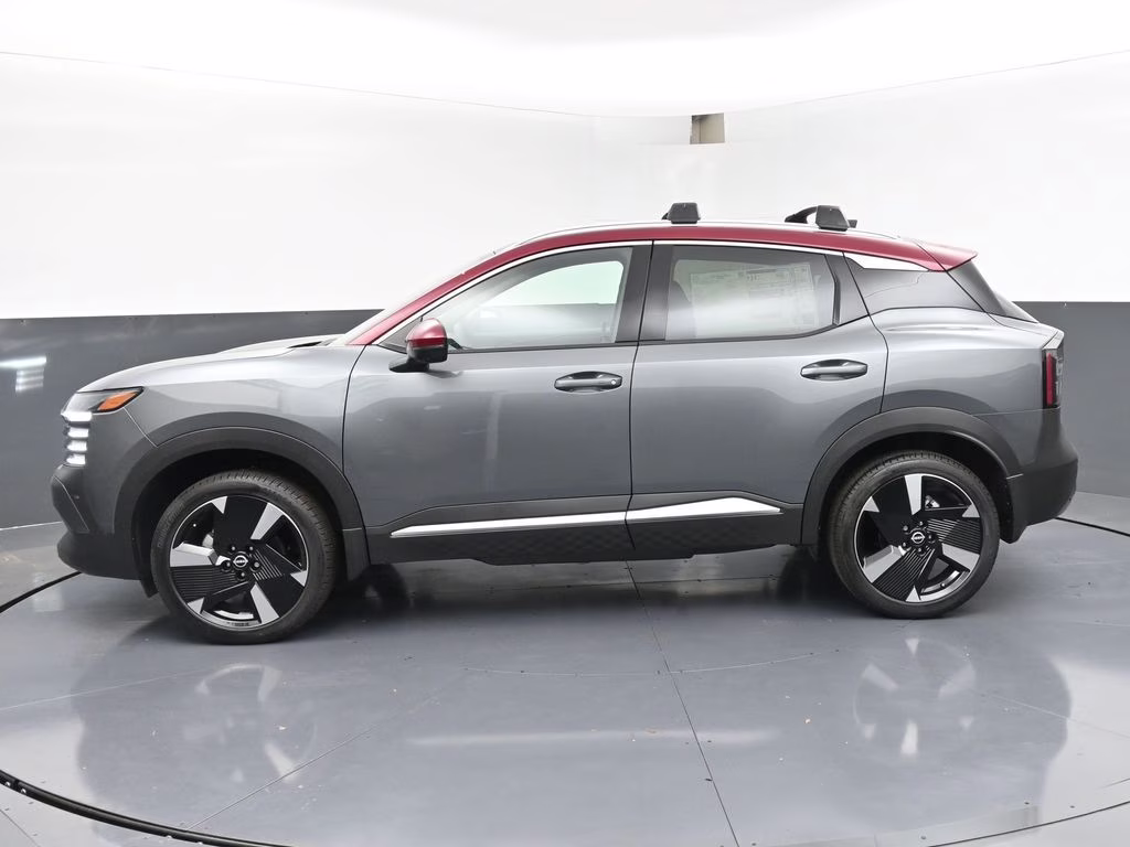 2026 Gun Metallic/Scarlet Ember Tintcoat Nissan Kicks SR FWD SUV