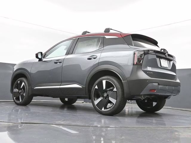 2026 Gun Metallic/Scarlet Ember Tintcoat Nissan Kicks SR FWD SUV