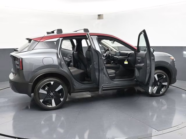 2026 Gun Metallic/Scarlet Ember Tintcoat Nissan Kicks SR FWD SUV