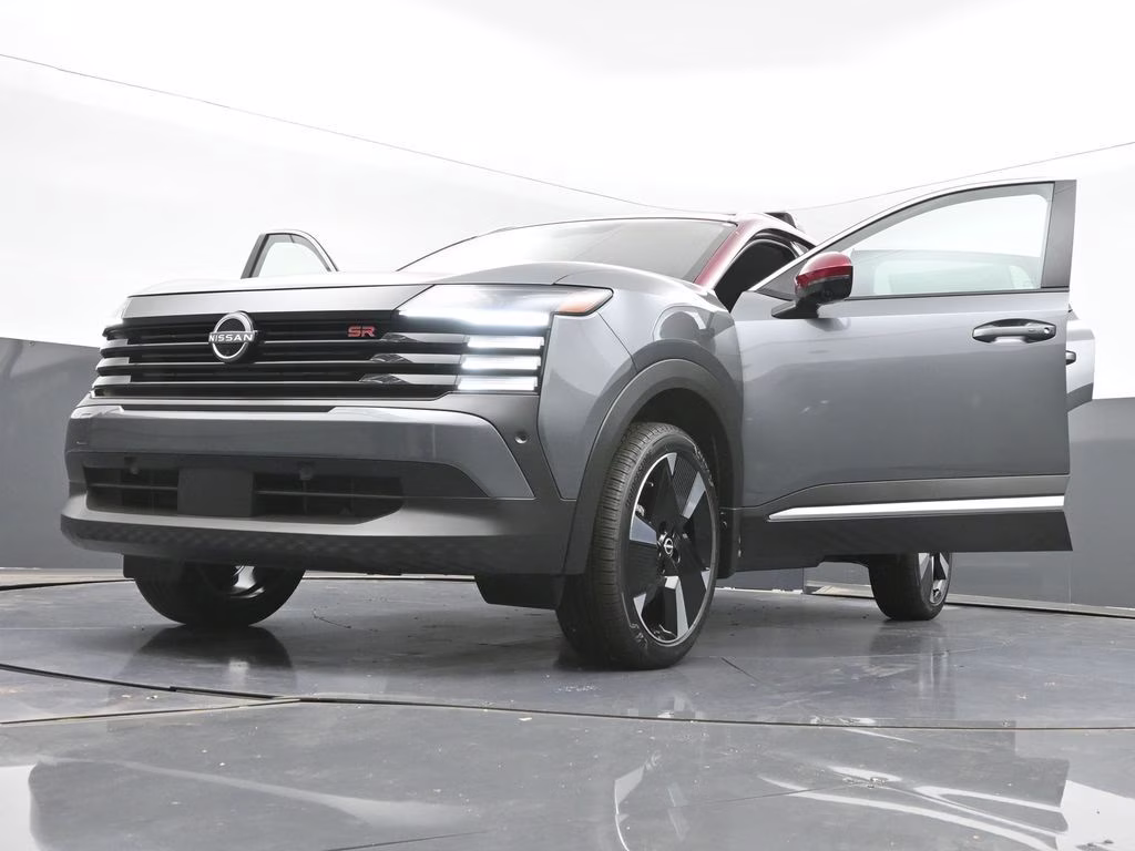 2026 Gun Metallic/Scarlet Ember Tintcoat Nissan Kicks SR FWD SUV