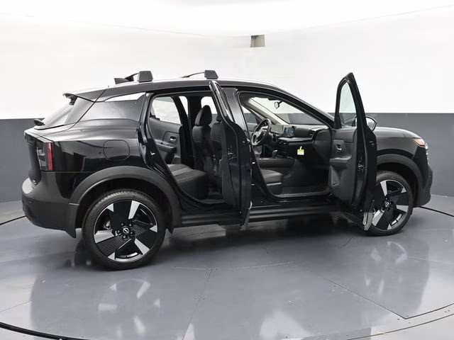 2026 Super Black Nissan Kicks SR FWD SUV