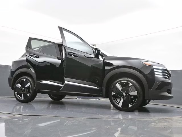 2026 Super Black Nissan Kicks SR FWD SUV