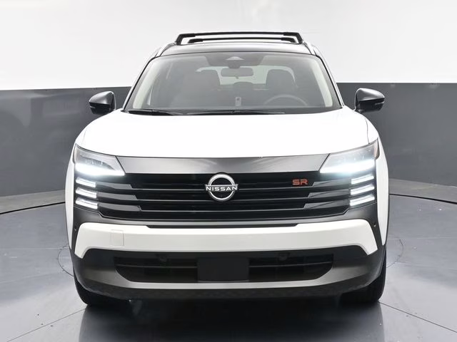 2026 Aspen White/Super Black Nissan Kicks SR FWD SUV