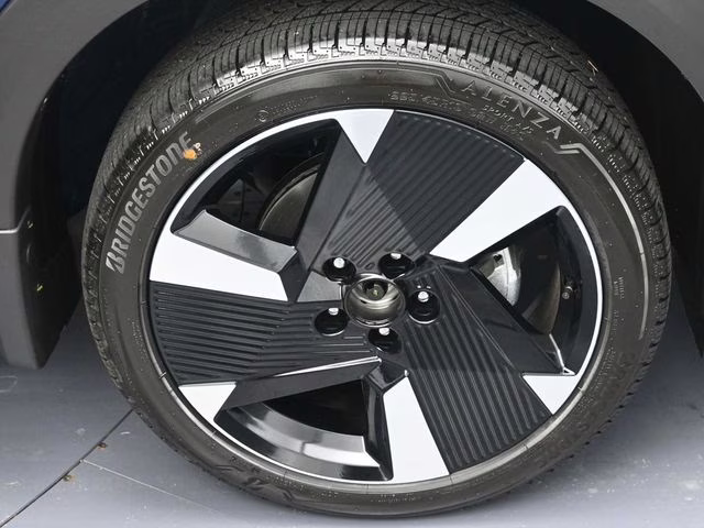 2026 Deep Blue Pearl Nissan Kicks SR FWD SUV