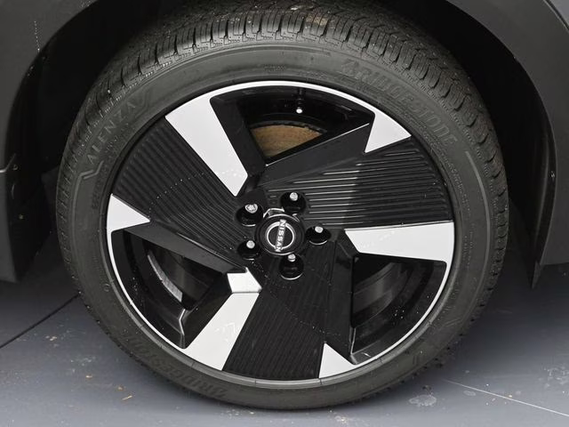 2026 Gun Metallic Nissan Kicks SR FWD SUV