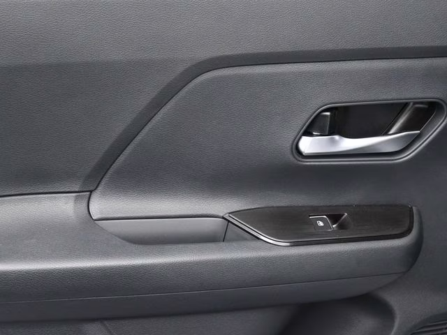 2026 Aspen White Tricoat Nissan Kicks SR FWD SUV