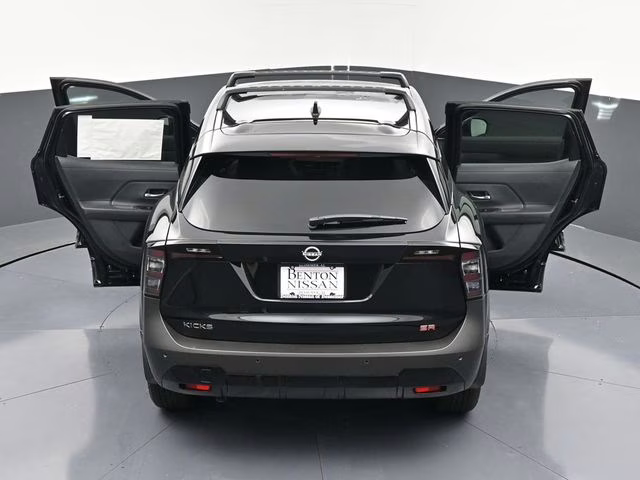 2026 Super Black Nissan Kicks SR FWD SUV