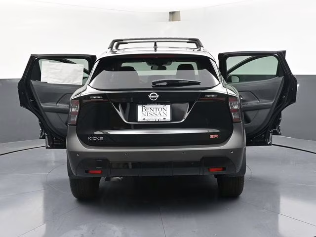 2026 Super Black Nissan Kicks SR FWD SUV